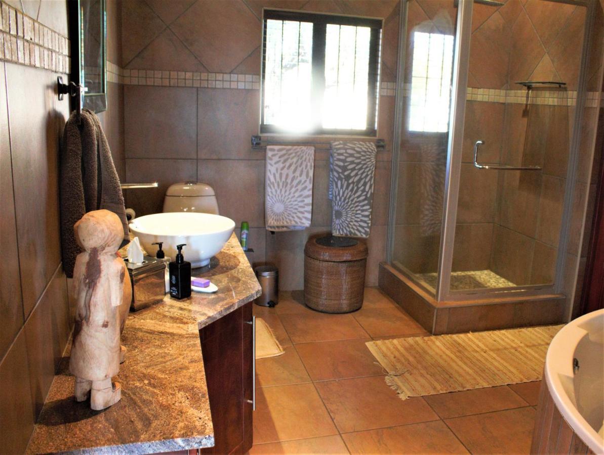 Karee & Wild Olive Guest Lodge Hekpoort 외부 사진